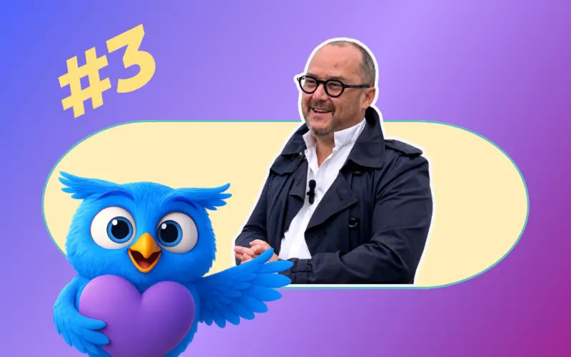 Lionel, en entretien face caméra, sur la vignette de l'épisode 3 de son témoignage, aux côtés de la chouette Noctua Care.